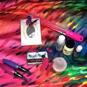 🎃💕🎁 Fun Costume Makeup Ben Nye syfy, Glow in the dark lashes and Bubble Wand
